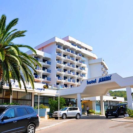 Corpus A - Hotel Albatros Ulcinj Bagian luar foto